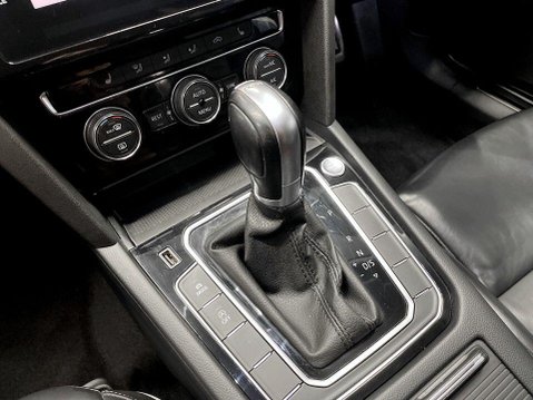 Volkswagen Arteon 2.0 TSI Elegance Fastback 5dr Petrol DSG Euro 6 (s/s) (190 ps) 17