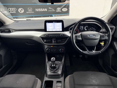 Ford Focus 1.0T EcoBoost Zetec Hatchback 5dr Petrol Manual Euro 6 (s/s) (125 ps) 31