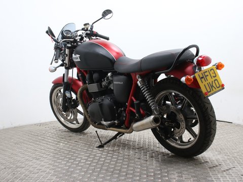 Triumph Bonneville 865 SE BONNEVILLE 865 SE 11