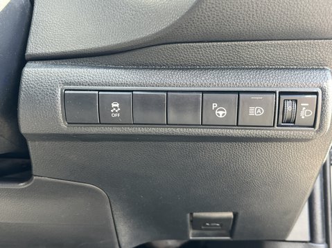 Toyota Corolla 1.8 VVT-i Hybrid Design 5dr CVT 18