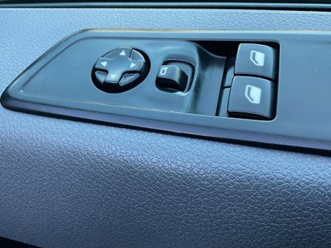 Vauxhall Vivaro L2H1 F2900 DYNAMIC S/S 27