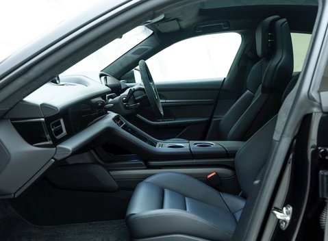 Porsche Taycan Turbo S 15