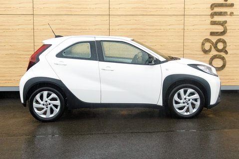 Toyota Aygo X VVT-I PURE 12