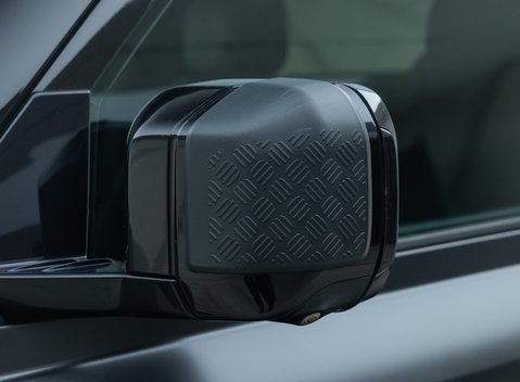 Land Rover Defender 90 V8 CARPATHIAN EDITION 32