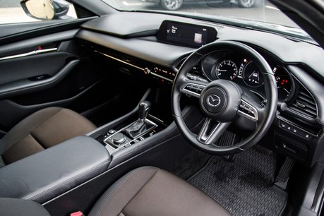 Mazda 3 SPORT LUX MHEV