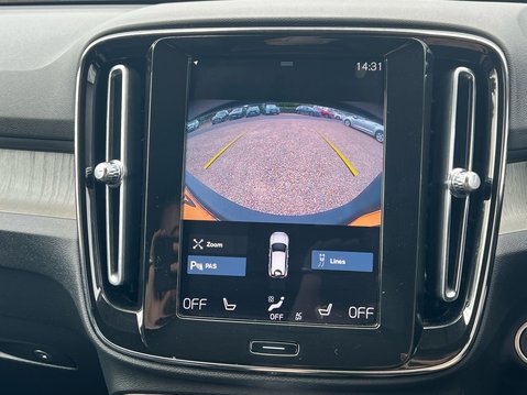 Volvo XC40 B4 INSCRIPTION PRO MHEV 22