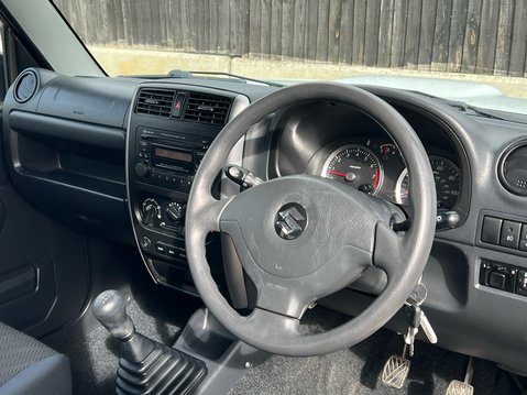 Suzuki Jimny SZ3 35