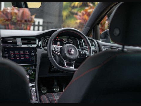 Volkswagen Golf 2.0 Golf GTi Performance TSi 5dr 28