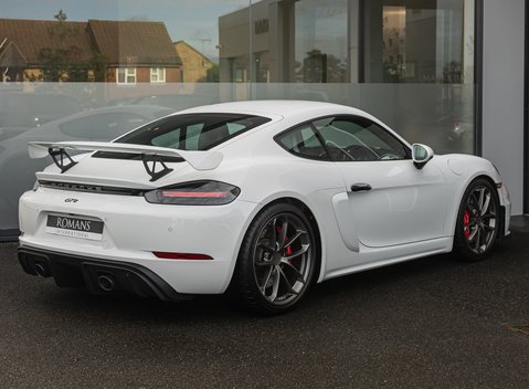 Porsche Cayman GT4 (718) 3