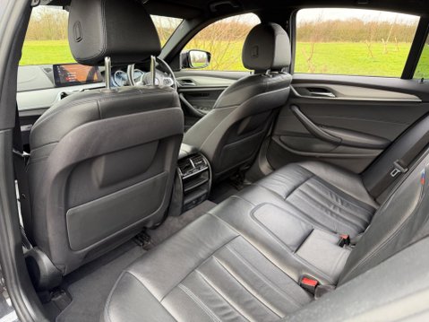 BMW 5 Series 2.0 520d M Sport Auto Euro 6 (s/s) 4dr 38