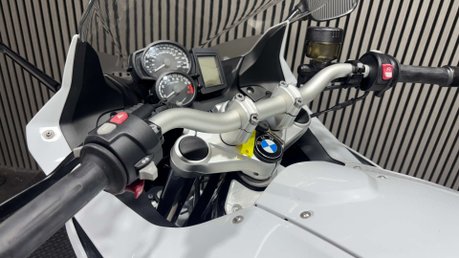 BMW F800 2013 ONLY 25K NEW MOT VERY CLEAN SPORTS TOURER 800CC 37
