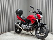 Suzuki Inazuma 250 Naked Petrol Manual (25 ps) 2