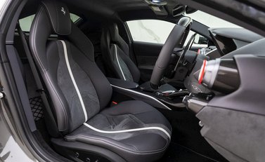 Ferrari 812 Superfast 10