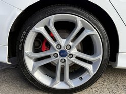 Ford Focus 2.0T EcoBoost ST-2 Hatchback 5dr Petrol Manual Euro 6 (s/s) (250 ps) 15