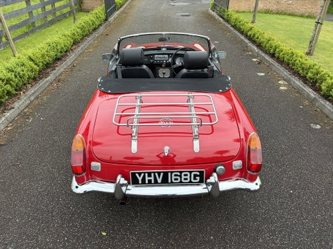 MG B ROADSTER 12