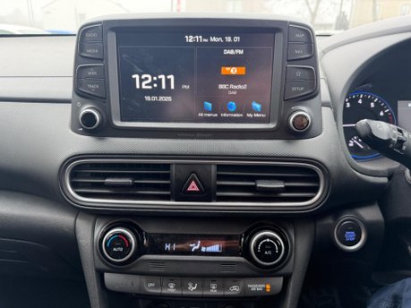 Hyundai KONA PREMIUM 11