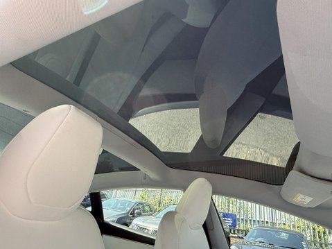 Tesla Model 3 Saloon 4dr Electric Auto RWD (208 ps) 35