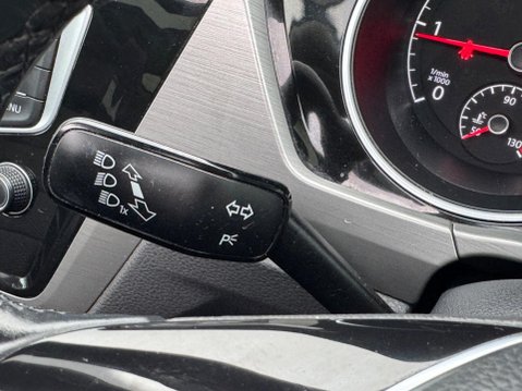 Volkswagen Touran 1.6 TDI BlueMotion Tech SE Family DSG Euro 6 (s/s) 5dr 36