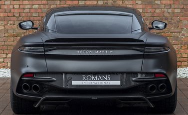 Aston Martin DBS Superleggera 5