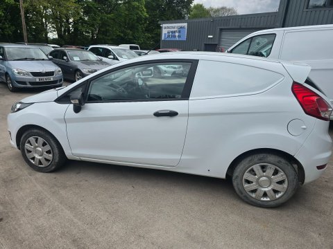 Ford Fiesta ECONETIC TDCI CREWCAB 6