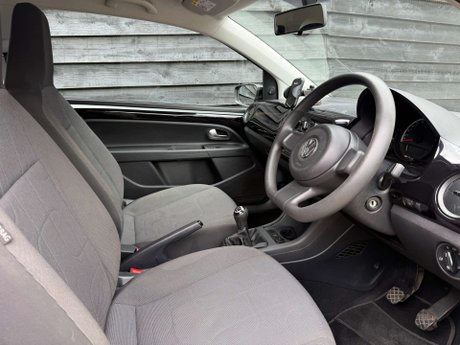 Volkswagen Up 1.0 Move up! 3dr 24