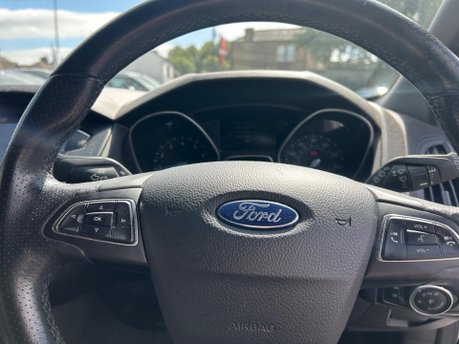 Ford Focus ST-LINE 13