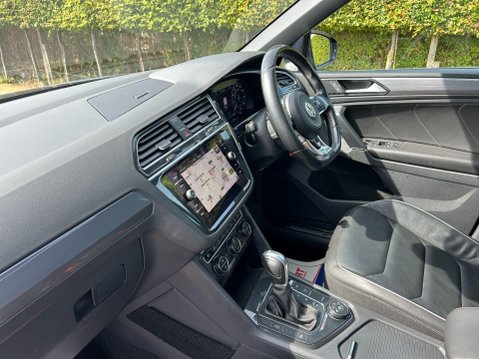 Volkswagen Tiguan 2.0 TDI R-Line DSG 4Motion Euro 6 (s/s) 5dr 14