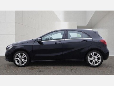 Mercedes-Benz A Class 1.5 A180d Sport (Premium) Euro 6 (s/s) 5dr 4