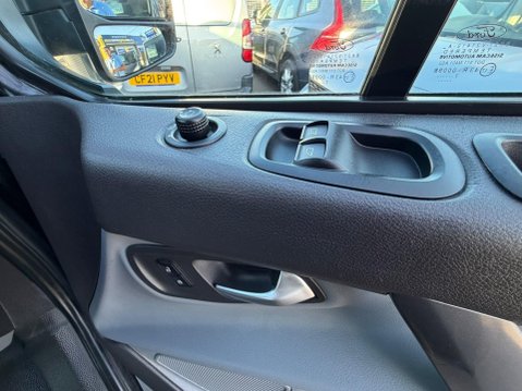 Ford Transit Custom 2.0 TDCi 290 Limited L2 H2 5dr 29