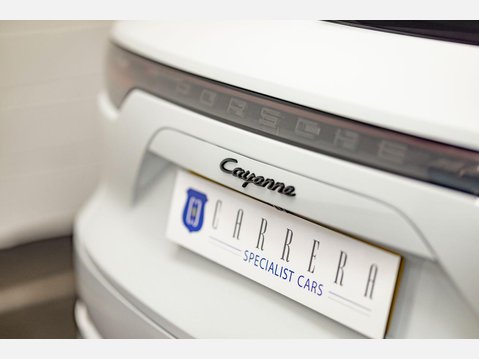 Porsche Cayenne 3.0 V6 E-Hybrid 17.9kWh Platinum Edition TiptronicS 4WD Euro 6 (s/s) 5dr (3 91