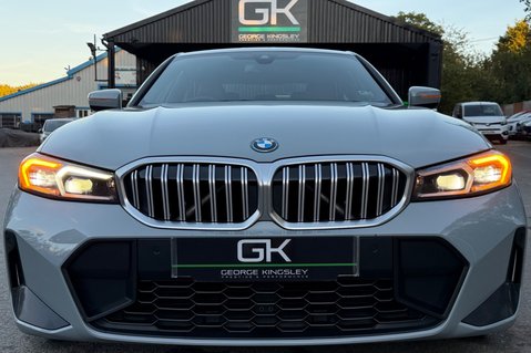 BMW 3 Series 330E M SPORT PHEV -TACORA RED LEATHER -COMF/VIS PACKS -HARMAN KARDON -VATQ 19