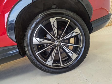 MG HS 1.5 MG HS SE 5dr 27