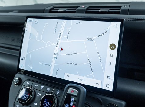 Land Rover Defender 110 OCTA Black 23