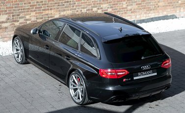 Audi RS4 Avant 9