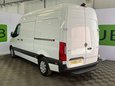 Mercedes-Benz Sprinter 2.0 Sprinter 315 Premium CDI MWB RWD 12