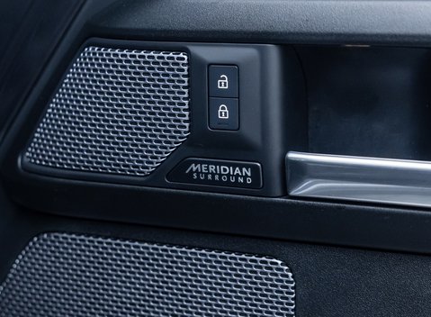 Land Rover Defender 90 V8 Carpathian Edition Urban Widetrack 26