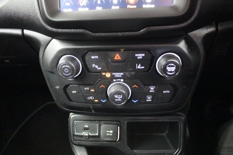 Jeep Renegade 5dr 1.3i T4 GSE Night Eagle II Automatic 15