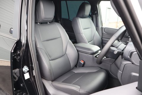 Toyota Land Cruiser BRAND NEW COMMERCIAL WITH A GENUINE REAR SEAT CONVERSION 10
