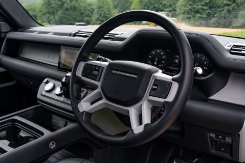 Land Rover Defender P400e XS Edition 14