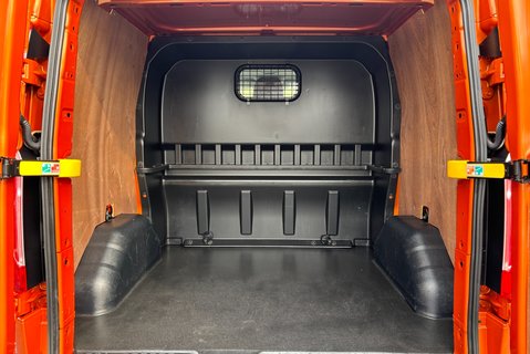 Ford Transit Custom 320 L1 Sport 185 ps DCIV Automatic 13