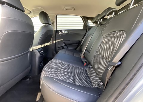 Kia Ceed 1.5T GDi ISG 3 DCT 15