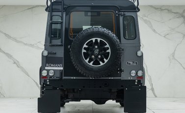 Land Rover Defender 90 ADVENTURE 8