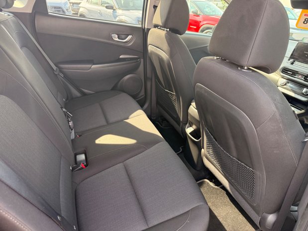 Hyundai KONA GDI PREMIUM 13