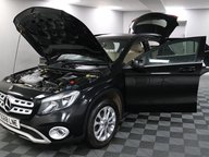 Mercedes-Benz GLA GLA 200 SE 16