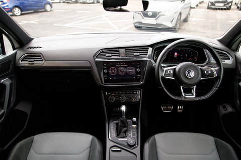 Volkswagen Tiguan SEL TSI 4MOTION DSG 3