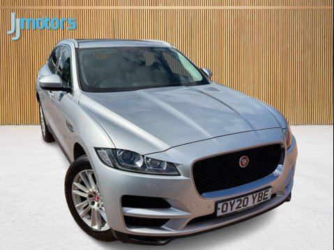 Jaguar F-Pace 2.0 D240 Portfolio SUV 5dr Diesel Auto AWD Euro 6 (s/s) (240 ps) 4