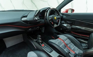 Ferrari 488 Pista 19