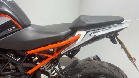 KTM Duke 2018 26K RUNNING PROJECT BIKE SPARES OR REPAIR 125CC NAKED 14