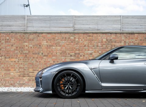 Nissan GT-R Prestige 28