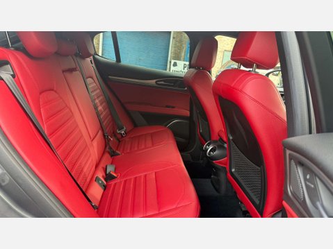Alfa Romeo Stelvio 2.1 Stelvio Veloce TD AWD Auto 4WD 5dr 12